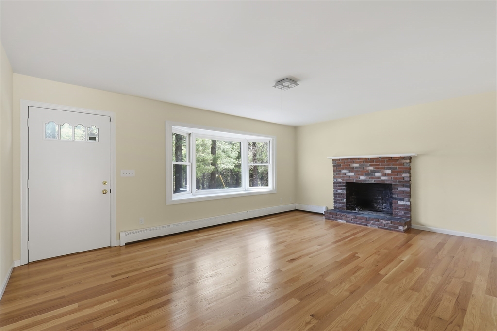 49 Onset Avenue Wareham, MA 02532 - Photo 3 of 39