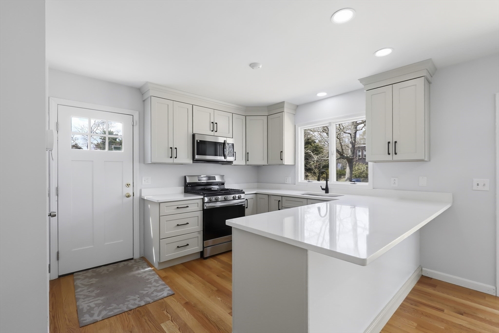 49 Onset Avenue Wareham, MA 02532 - Photo 10 of 39