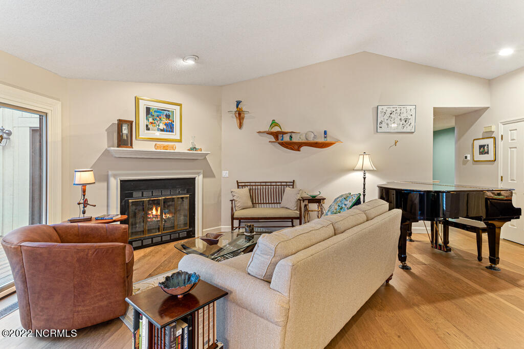 4 Lake Pinehurst Villas Road Pinehurst, NC 28374 - Photo 8 of 56 Living Room