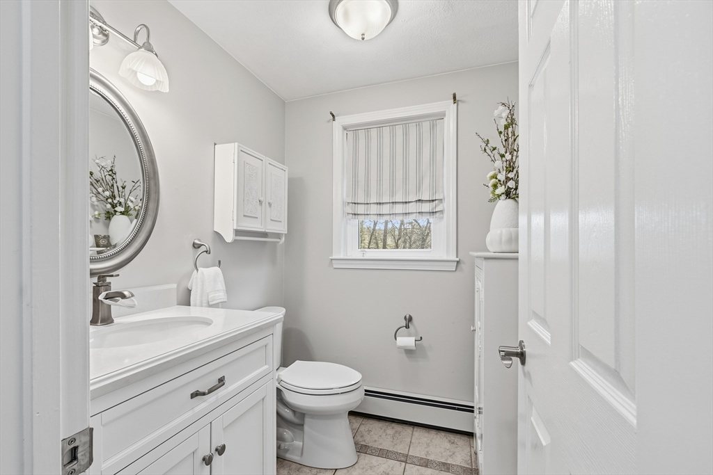 33 Overlook Drive Groton, MA 01450 - Photo 19 of 41