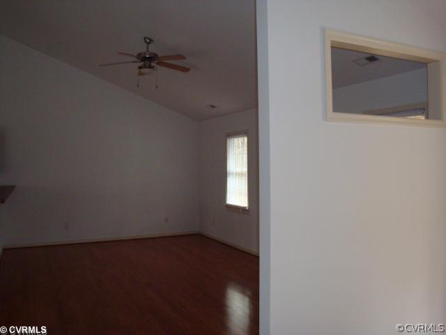 2559 Yarnell Road Richmond, VA 23231 - Photo 3 of 10 Den/Family/Great Room - Isn't the little window ju