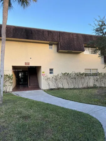 $1,750 | 9108 Southwest 137th Street, Unit 163, Miami, FL 33176
