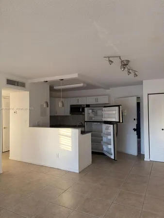 $1,750 | 9108 Southwest 137th Street, Unit 163, Miami, FL 33176