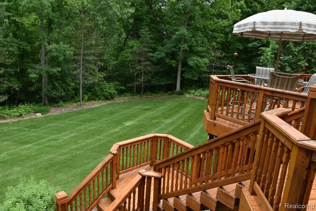 1132 Blue Ridge Drive Clarkston, MI 48348 - Photo 8 of 61 Room for a Pool or Garden
