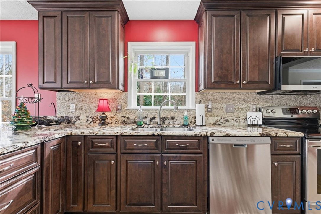 4601 Fall Harvest Court Prince George, VA 23875 - Photo 10 of 49