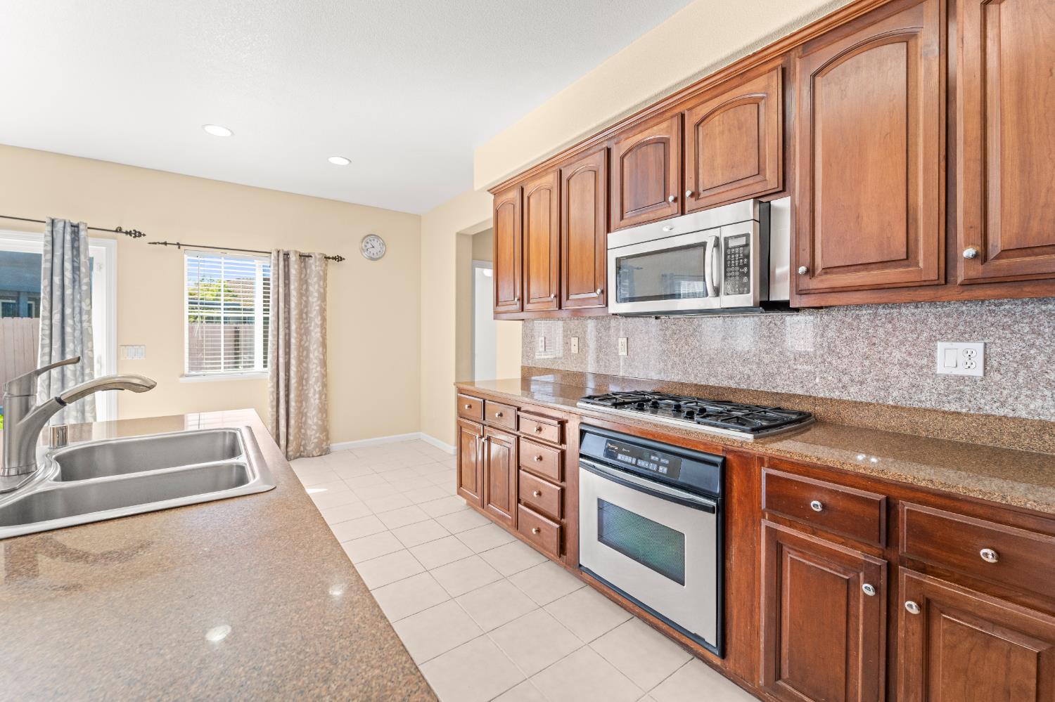 2310 Thistle Way Stockton, CA 95212 - Photo 21 of 70