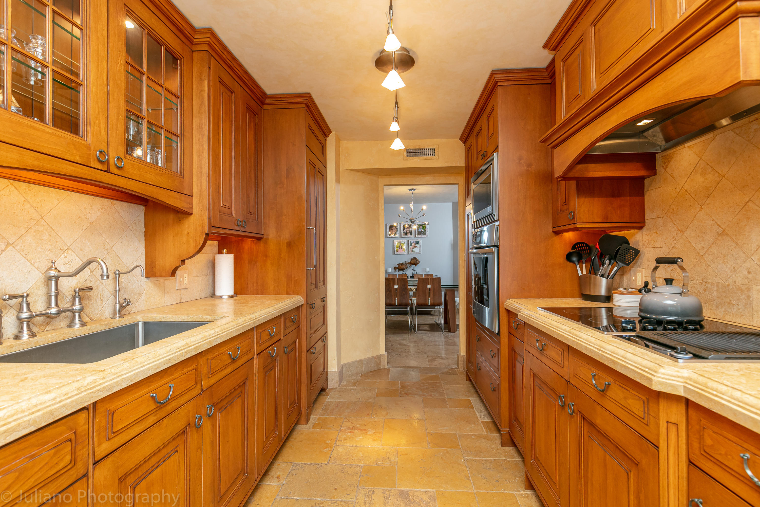 500 South Ocean Boulevard, Unit 304 Boca Raton, FL 33432 - Photo 10 of 28 Kitchen