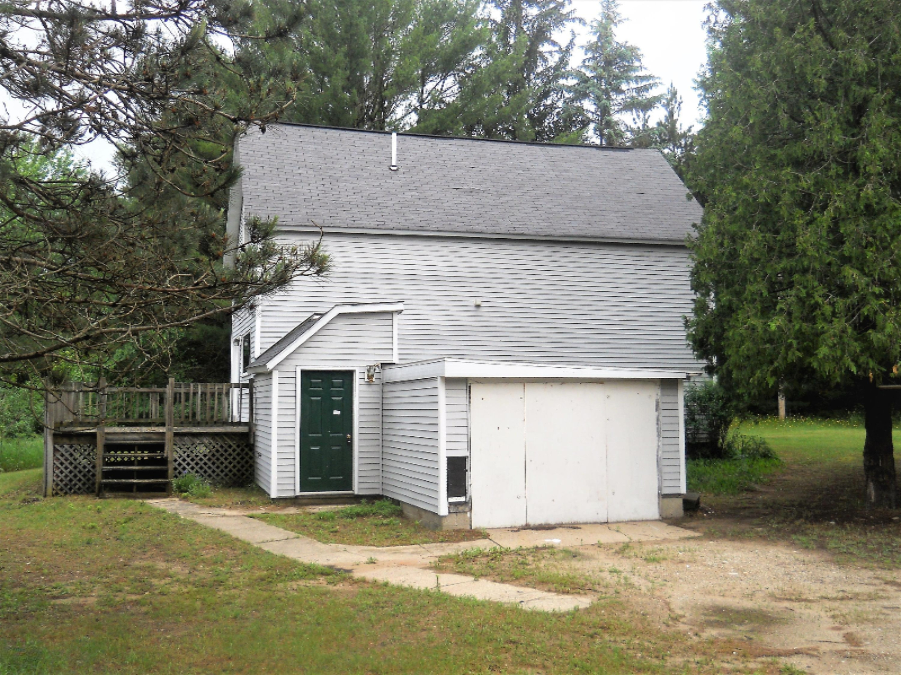 8613 8 Mile Road Kaleva, MI 49645 - Photo 3 of 18 DSCN0112 (2)