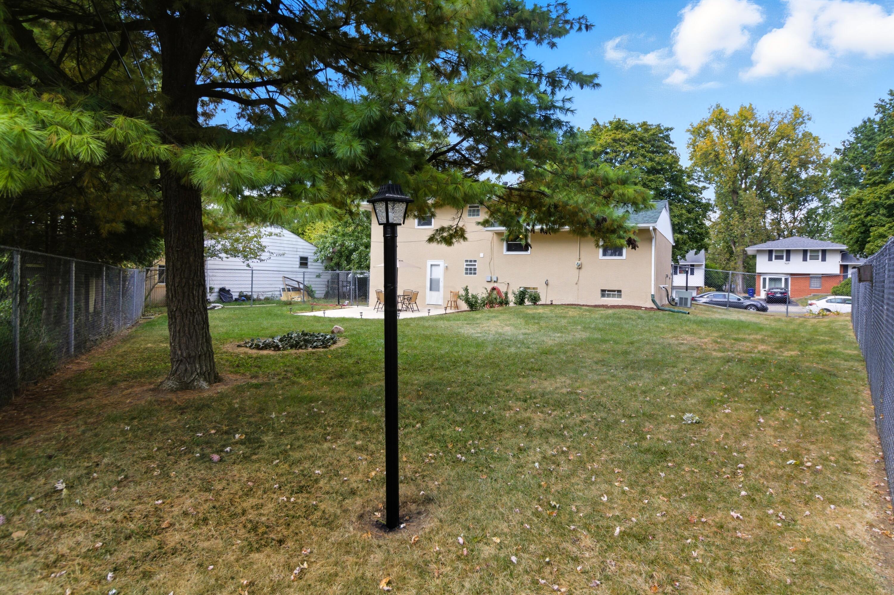 1385 Thurell Road Columbus, OH 43229 - Photo 34 of 41 Thurell (37)