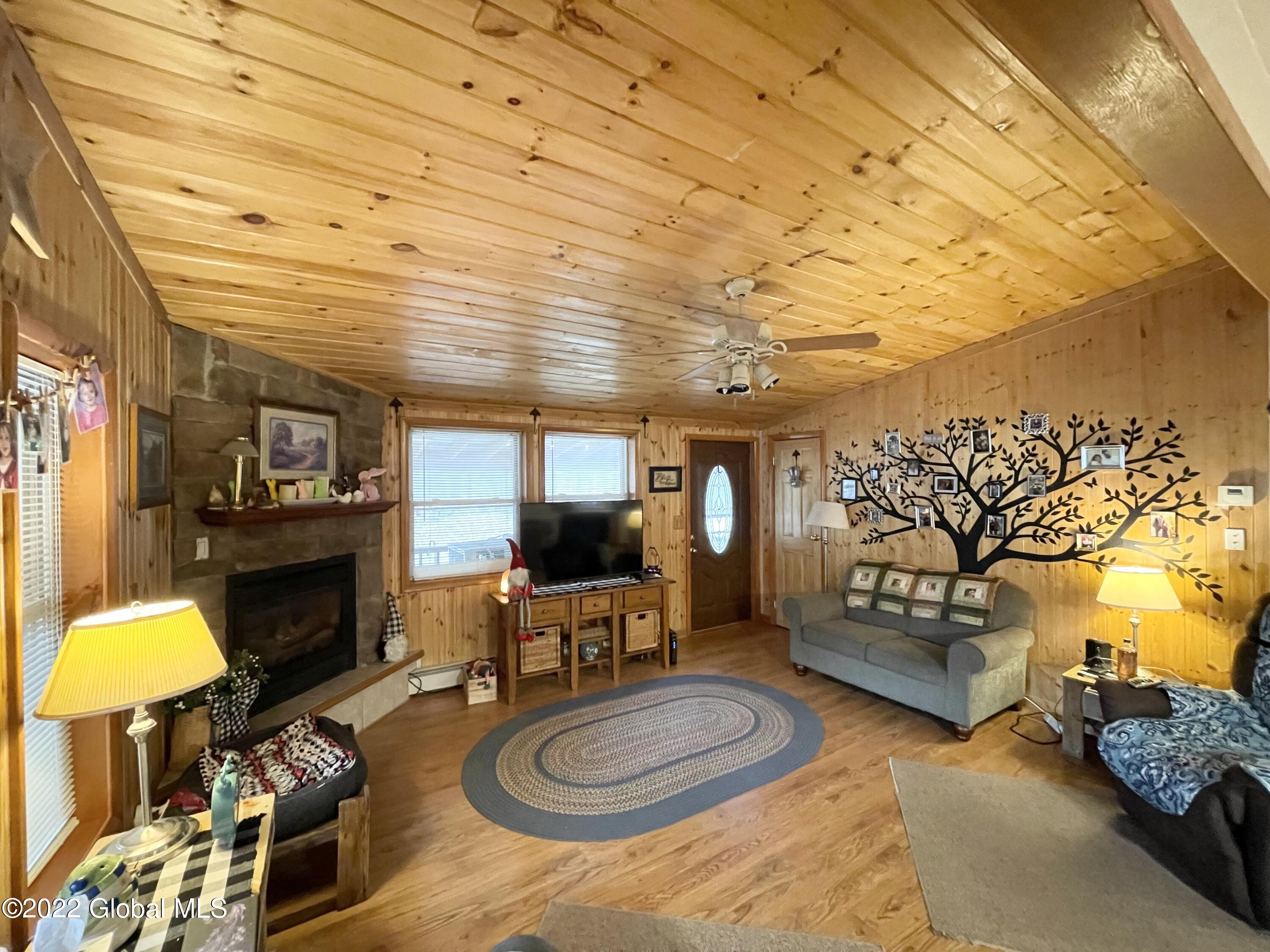 5 Wolfe Road Queensbury, NY 12804 - Photo 2 of 12 Living Room