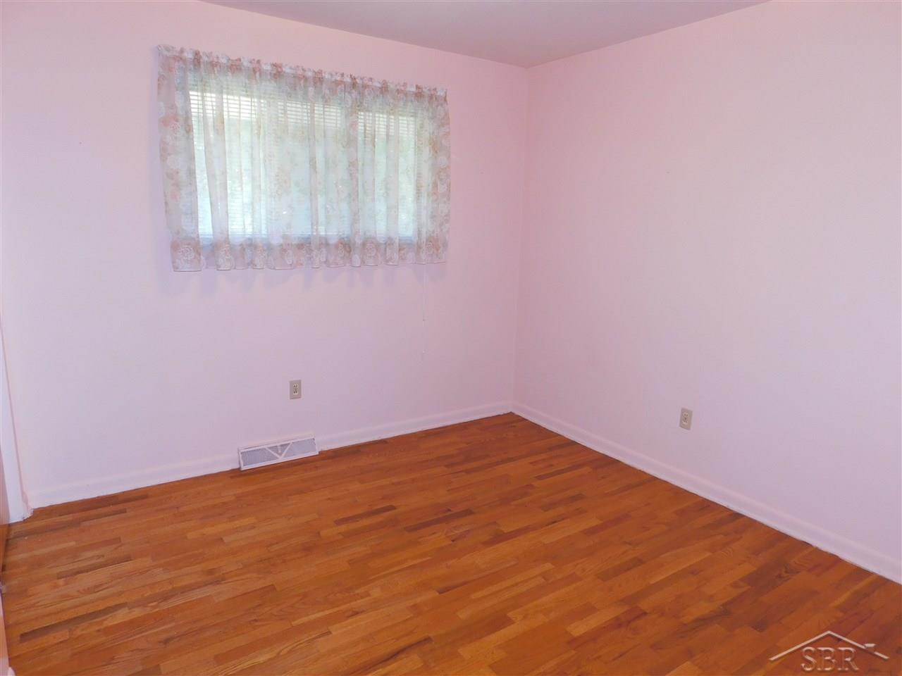 5894 Mackinaw Road Saginaw, MI 48604 - Photo 13 of 28 31325634-12.JPG