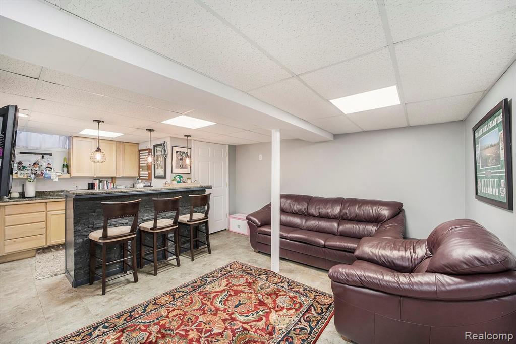 1938 Bradford Road Birmingham, MI 48009 - Photo 22 of 35