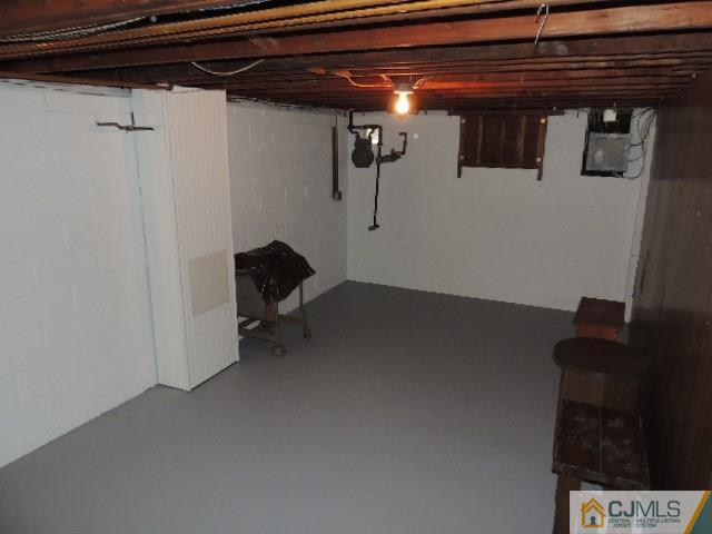 19 Landsdowne Road East Brunswick, NJ 08816 - Photo 14 of 18 Gallery Image 14