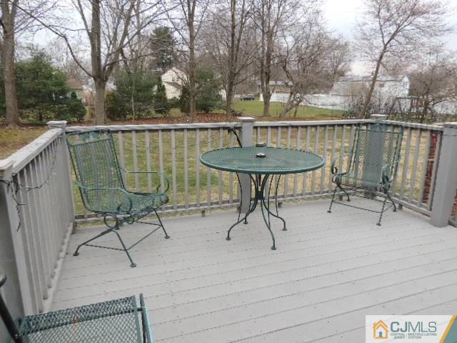 19 Landsdowne Road East Brunswick, NJ 08816 - Photo 17 of 18 Gallery Image 17