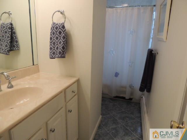 19 Landsdowne Road East Brunswick, NJ 08816 - Photo 8 of 18 Gallery Image 8