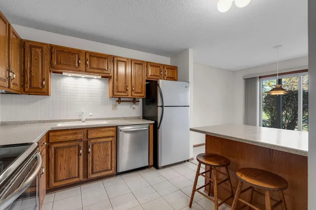 $199,900 | 4232 Magnolia Lane North, Unit 73, Plymouth, MN 55441