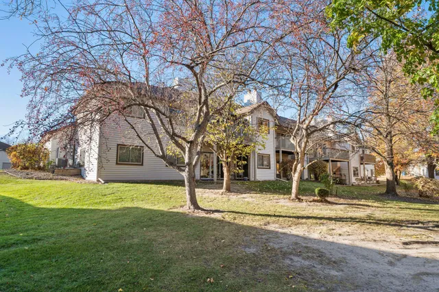 $199,900 | 4232 Magnolia Lane North, Unit 73, Plymouth, MN 55441