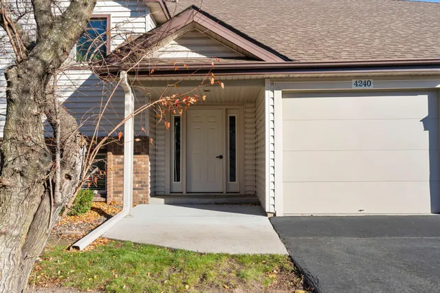 $199,900 | 4232 Magnolia Lane North, Unit 73, Plymouth, MN 55441