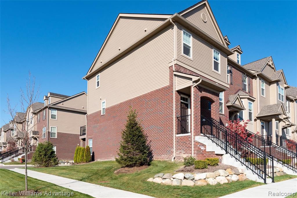 2988 Hartwick Drive Rochester Hills, MI 48307 - Photo 2 of 45