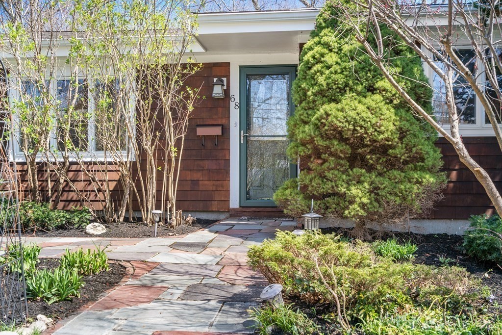 68 Brierfield Road Newton, MA 02461 - Photo 2 of 32 Gallery Image 2