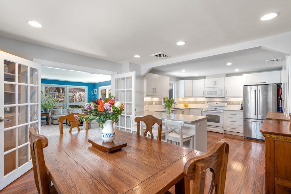 68 Brierfield Road Newton, MA 02461 - Photo 6 of 32 Gallery Image 6