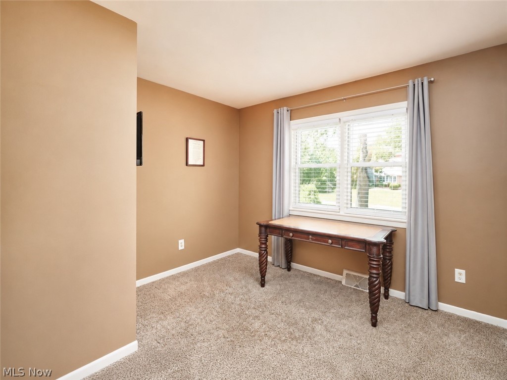 251 Schocalog Road Akron, OH 44313 - Photo 15 of 24