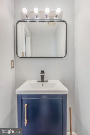 a close view of sink