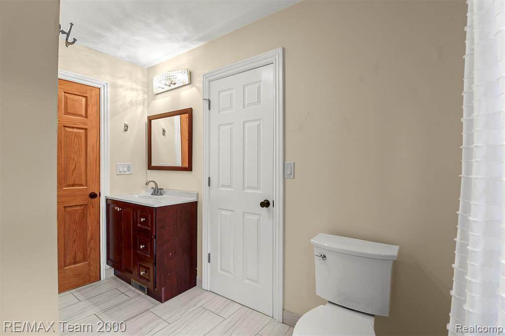 1895 Big Trail Road Walled Lake, MI 48390 - Photo 21 of 40 Gallery Image 21