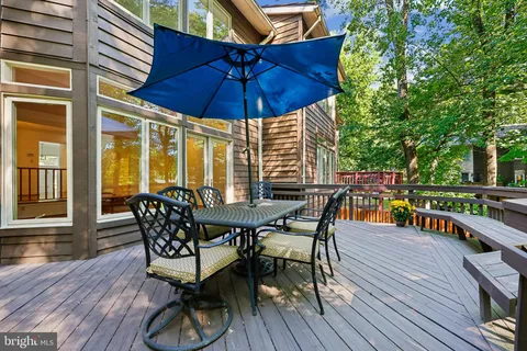 $799,900 | 5904 Valerian Lane, Rockville, MD 20852