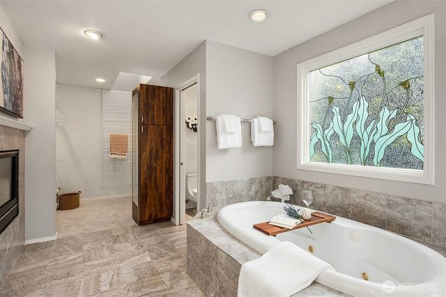 $2,300,000 | 16115 Northeast 136th Place, Woodinville, WA 98072