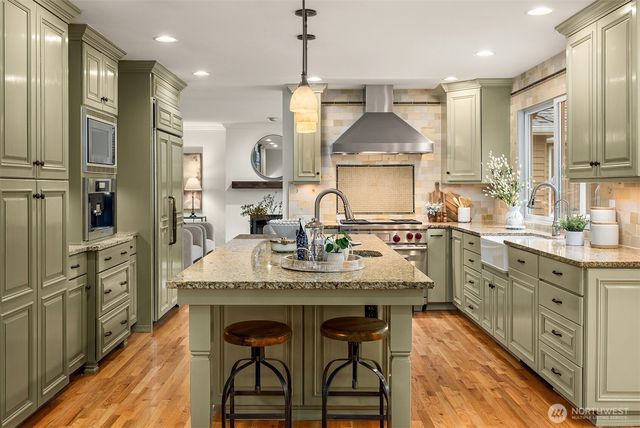 $2,300,000 | 16115 Northeast 136th Place, Woodinville, WA 98072