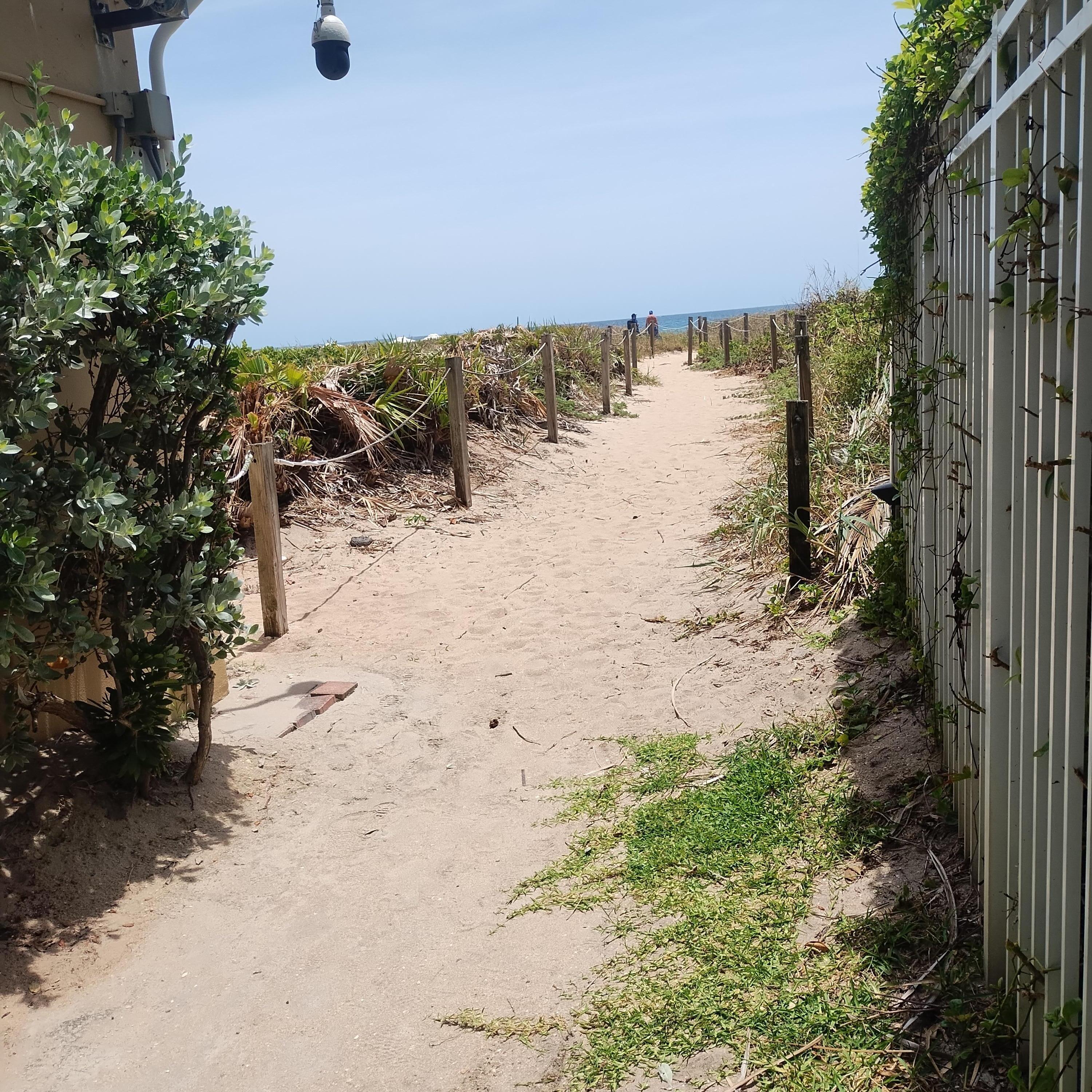 2730 Banyan Road, Unit B1 Boca Raton, FL 33432 - Photo 7 of 26 beach access