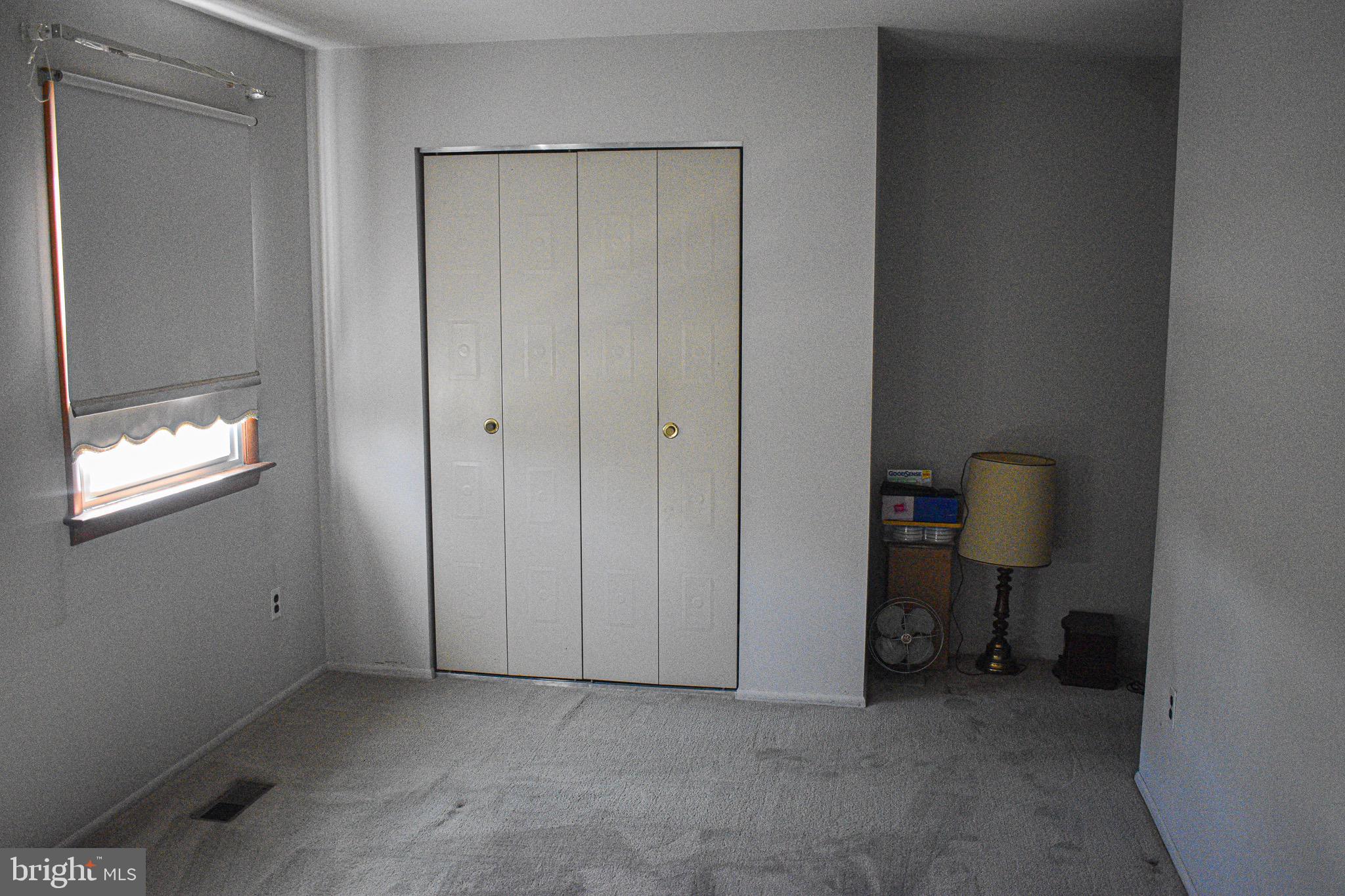 10864 Knights Road Philadelphia, PA 19154 - Photo 19 of 30