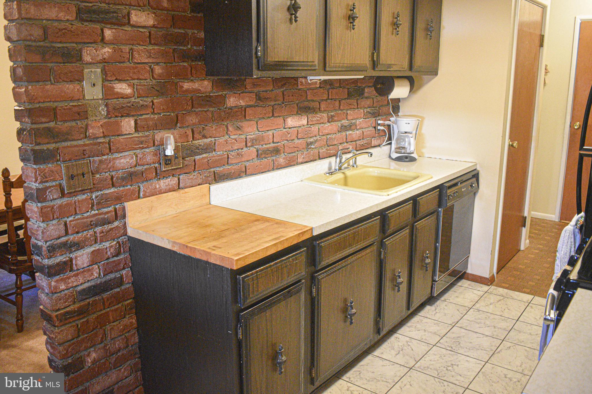 10864 Knights Road Philadelphia, PA 19154 - Photo 9 of 30