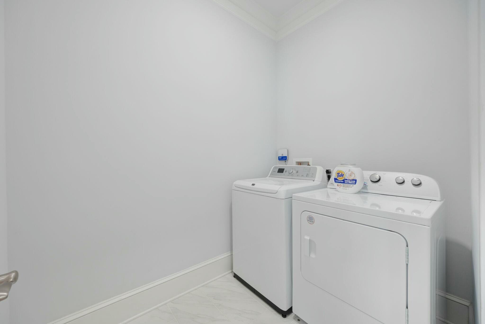 166 Clipper St Inlet Beach Inlet Beach, FL 32461 - Photo 11 of 71 a utility room with dryer and washer