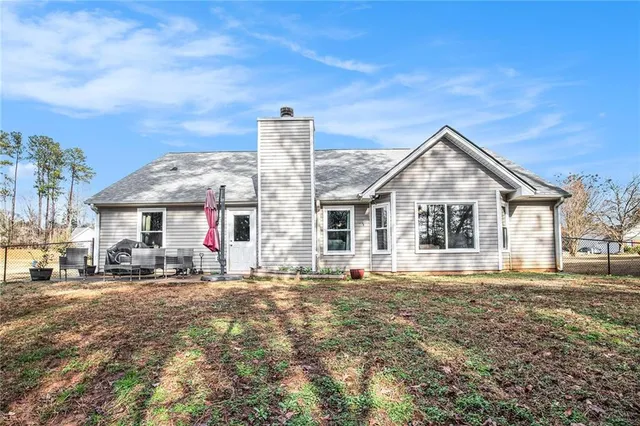 a view of a house with a outdoor space