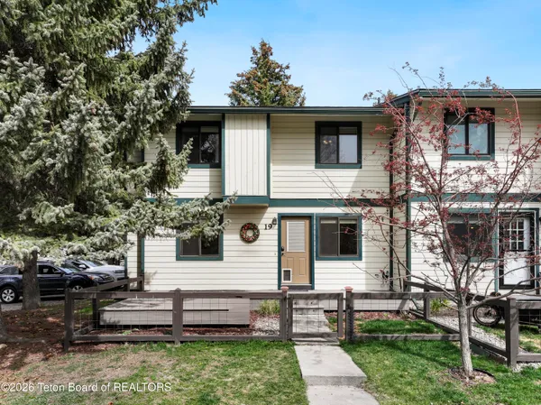 $1,369,000 | 360 East Simpson Avenue, Unit 19, Jackson, WY 83001