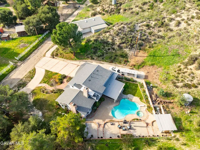 $1,995,000 | 28132 Oak Springs Canyon Road, Santa Clarita, CA 91387