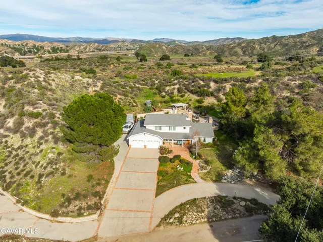 $1,995,000 | 28132 Oak Springs Canyon Road, Santa Clarita, CA 91387