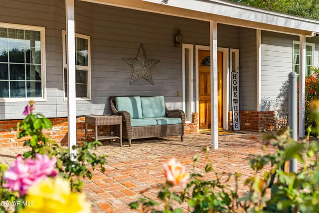 $1,995,000 | 28132 Oak Springs Canyon Road, Santa Clarita, CA 91387