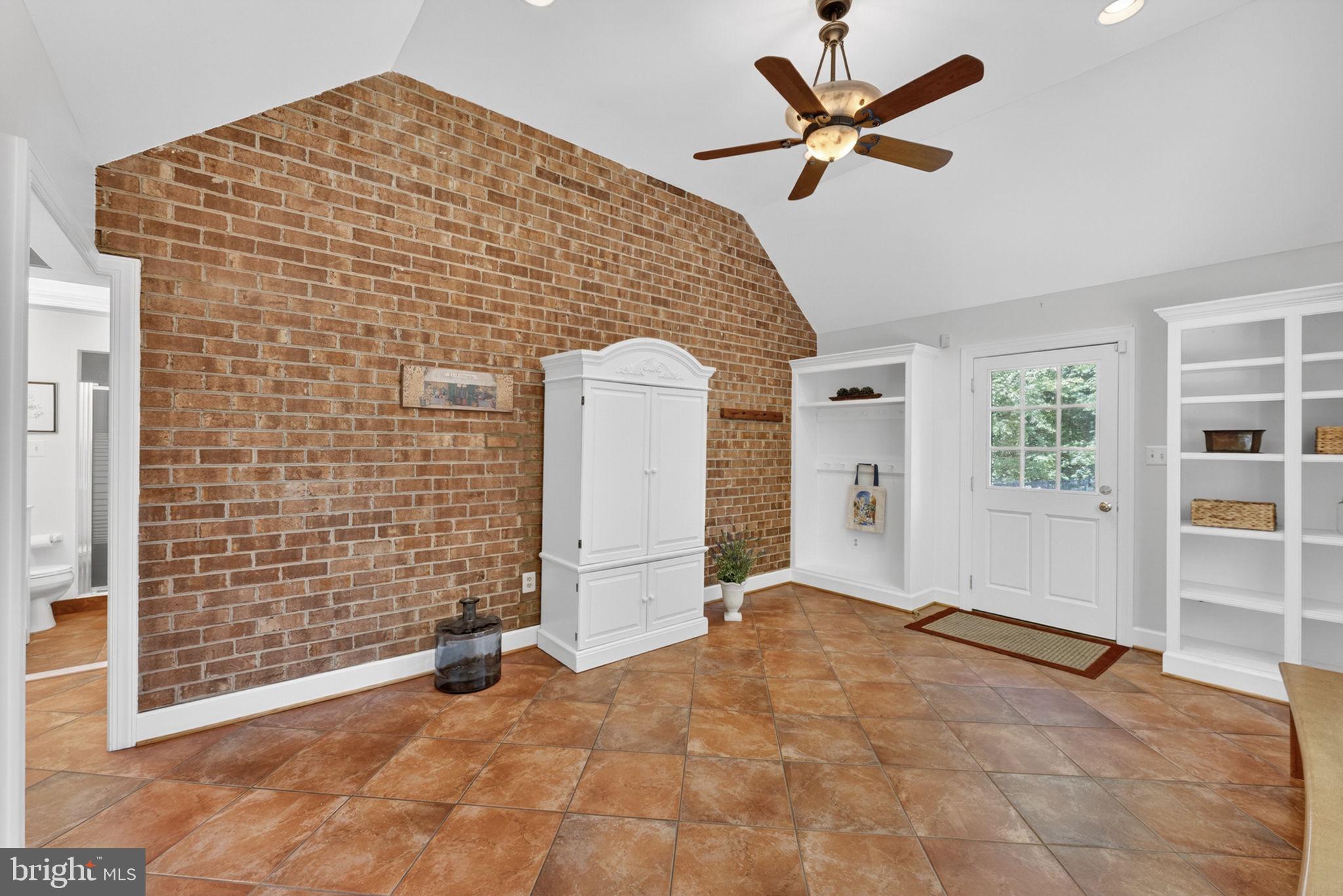 4531 Den Haag Road Warrenton, VA 20187 - Photo 37 of 103 And pantry or walkin closet