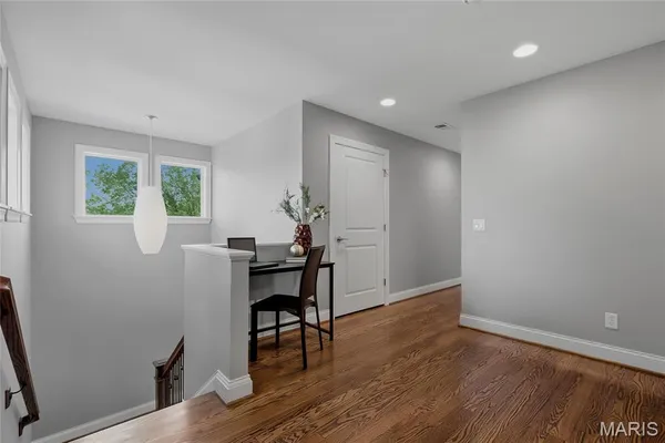 $1,149,000 | 7434 Hoover Avenue, Richmond Heights, MO 63117