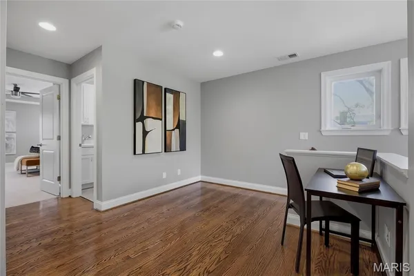 $1,149,000 | 7434 Hoover Avenue, Richmond Heights, MO 63117