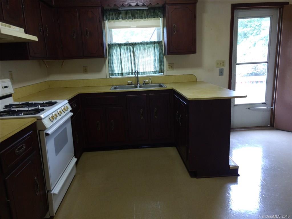 414 Blanton Road Mill Spring, NC 28756 - Photo 5 of 21