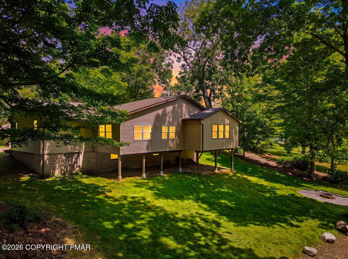 307 Foxglove Road Stroudsburg, PA 18360 - Photo 39 of 41 Twilight