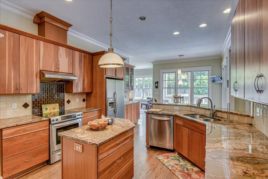 723 Marsh Point Road Evans, GA 30809 - Photo 17 of 51 Gallery Image 17