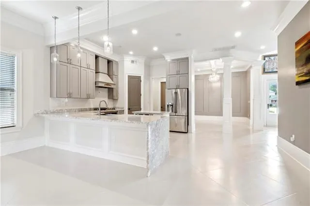 $949,000 | Undisclosed Address, Metairie, LA 70005