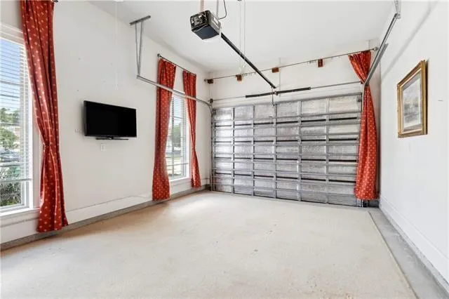 $949,000 | Undisclosed Address, Metairie, LA 70005