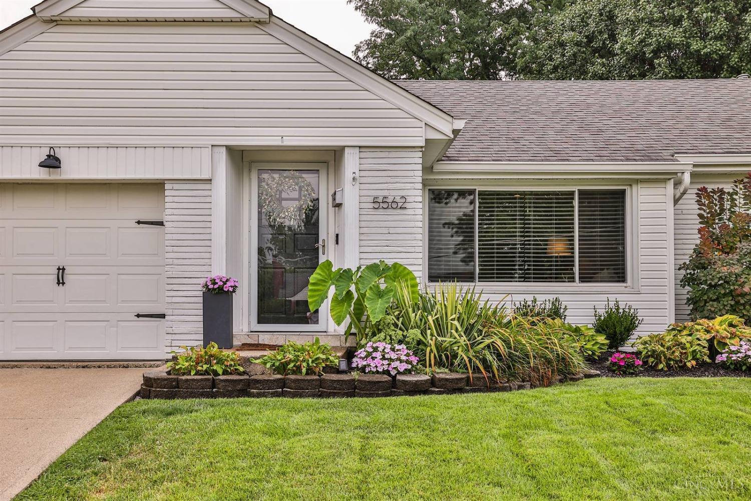 5562 Hickory Ridge Lane Cincinnati, OH 45239 - Photo 2 of 33