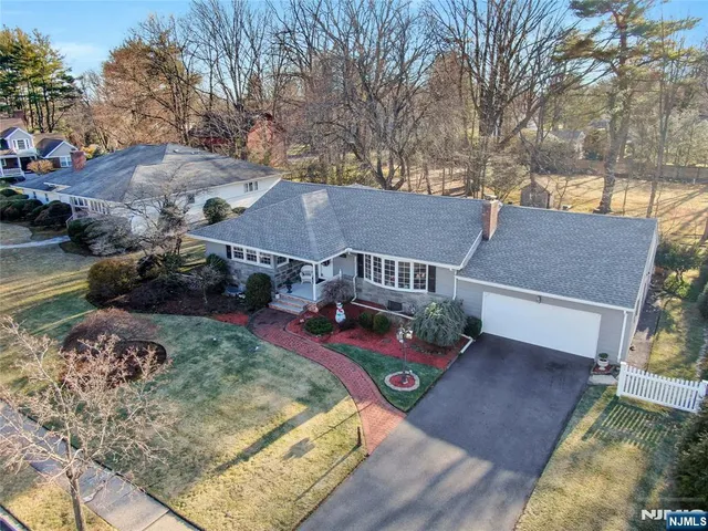 $949,000 | 719 Neill Court, Oradell, NJ 07649